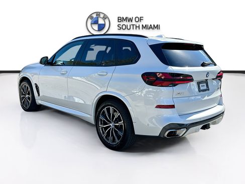 Certified 2024 BMW X5 sDrive40i w/ M Sport Package image 5