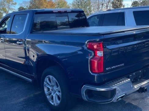 Used 2022 Chevrolet Silverado 1500 LTZ w/ LTZ Premium Package image 3