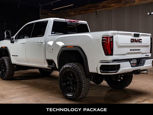 Used 2024 GMC Sierra 2500 AT4 w/ AT4 Premium Plus Package image 7