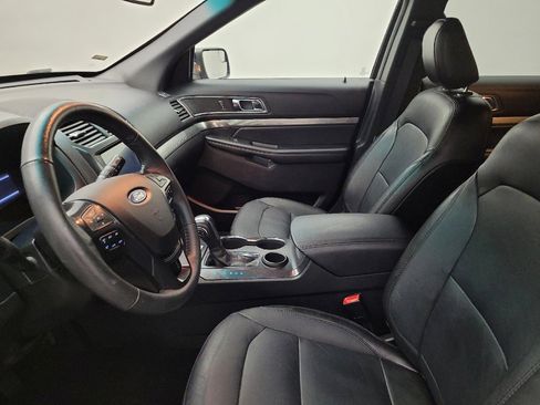 Used 2018 Ford Explorer XLT w/ Equipment Group 202A image 17
