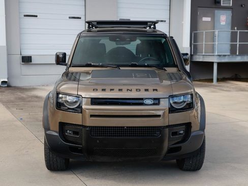 Used 2020 Land Rover Defender 110 First Edition image 20