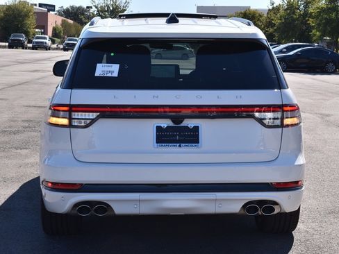 New 2026 Lincoln Aviator Reserve w/ Jet Appearance Package image 8