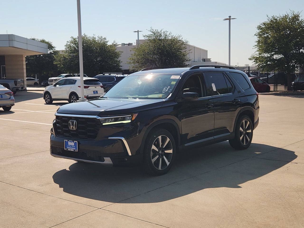 Used 2023 Honda Pilot Elite image 3