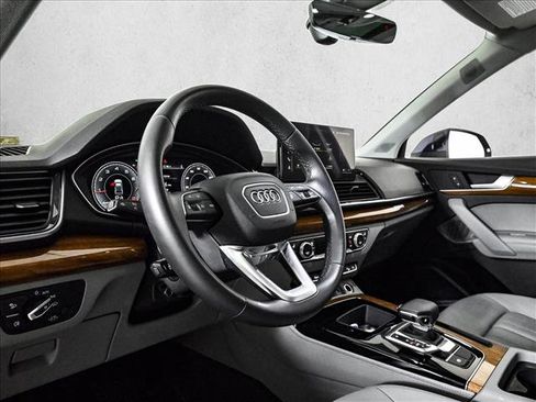 Used 2023 Audi Q5 2.0T Premium Plus w/ Premium Plus Package AWD/4WD image 10