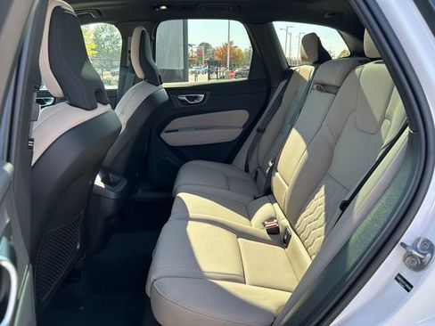 New 2026 Volvo XC60 B5 Core w/ Climate Package PRO image 17