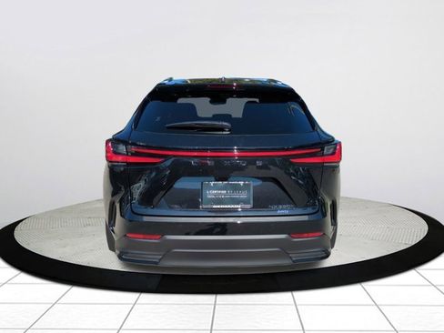 Used 2025 Lexus NX 300h AWD w/ Luxury Package image 4