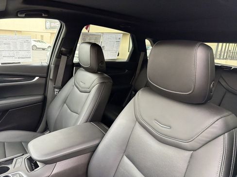 Used 2022 Cadillac XT5 Premium Luxury w/ LPO, Radiant Package image 13