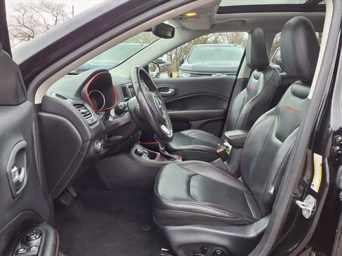 Used 2019 Jeep Compass Trailhawk w/ Leather Interior Group image 18