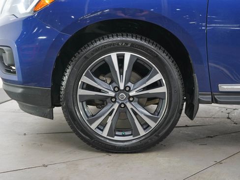 Used 2020 Nissan Pathfinder Platinum AWD/4WD image 29