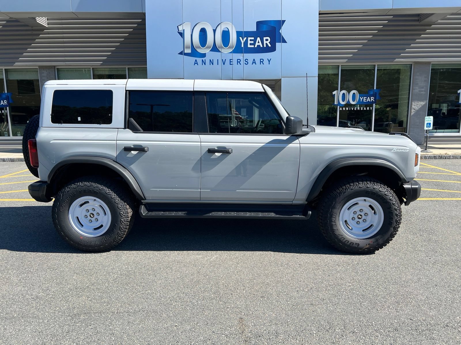 New 2026 Ford Bronco Heritage Edition AWD/4WD image 7