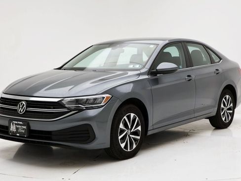 Used 2024 Volkswagen Jetta S image 5