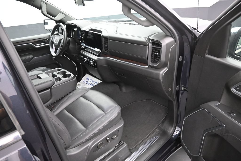 Used 2025 GMC Sierra 1500 SLT AWD/4WD image 10