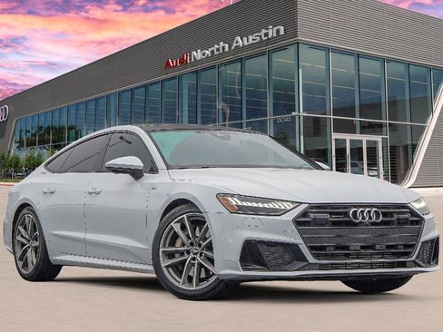 Used 2024 Audi Q8 Premium Plus w/ Premium Plus Package image 31