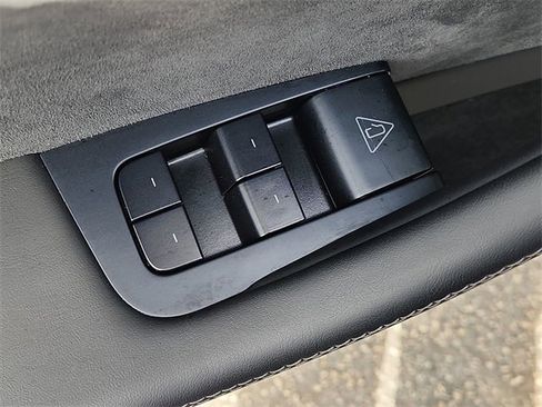 Used 2026 Tesla Model Y 2WD image 23