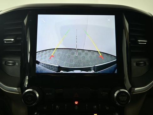 Used 2019 RAM 1500 Laramie image 30