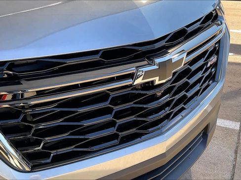 Used 2023 Chevrolet Traverse RS image 29