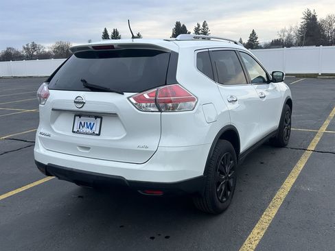 Used 2016 Nissan Rogue S w/ Appearance Package image 21