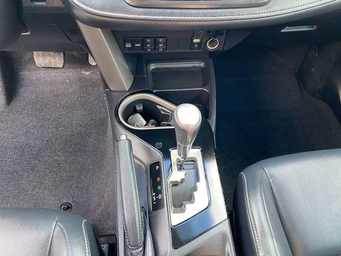 Used 2016 Toyota RAV4 Limited AWD/4WD image 21