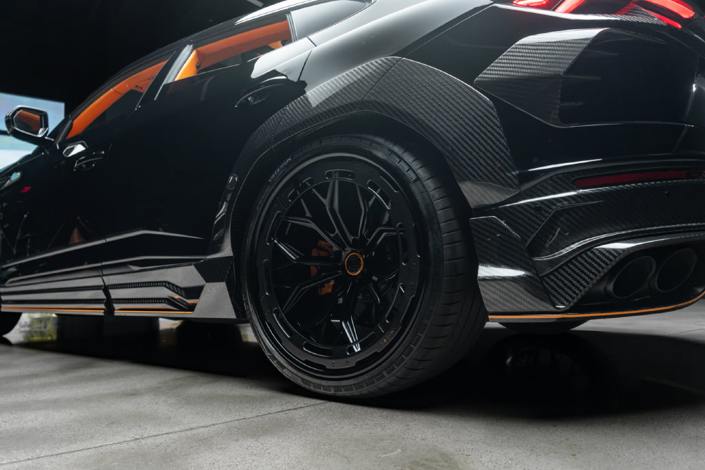 Used 2022 Lamborghini Urus AWD/4WD image 32