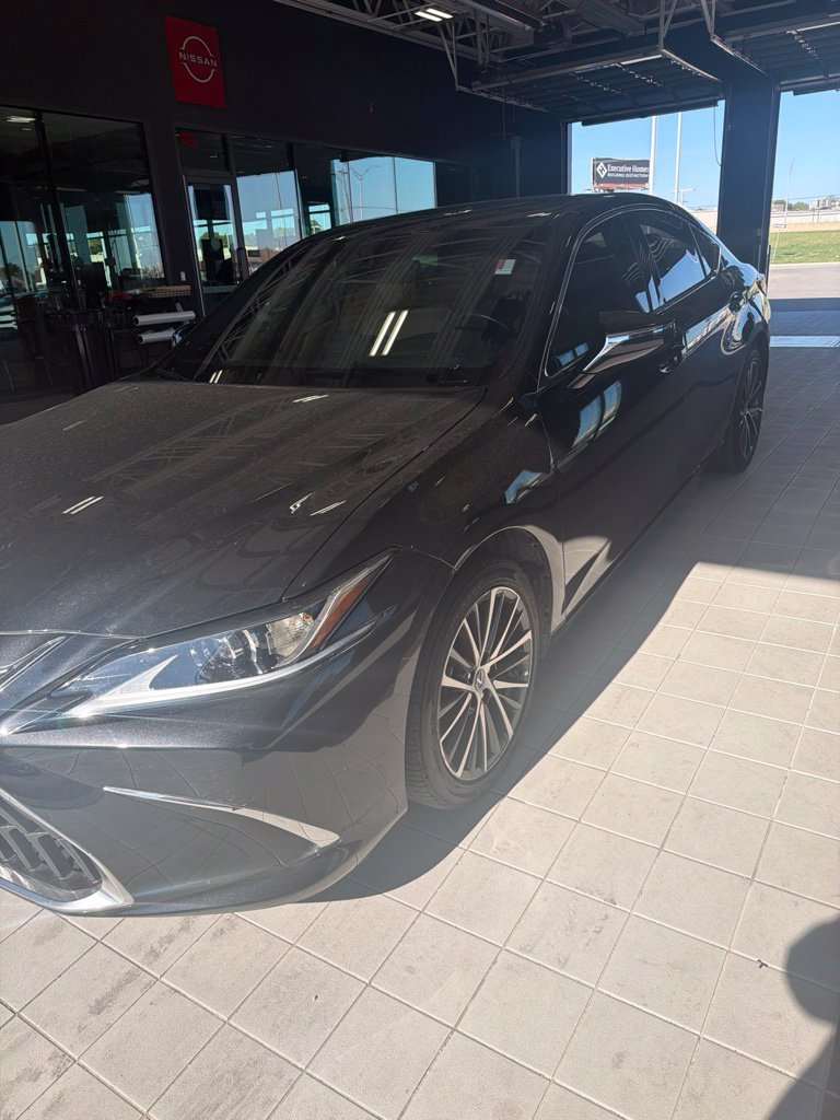 Used 2025 Lexus ES 350 w/ Premium Package FWD image 1