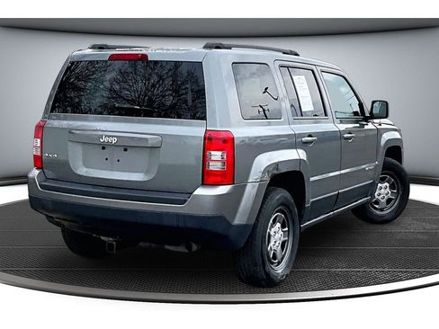 Used 2013 Jeep Patriot Sport w/ PWR Value Group AWD/4WD image 13