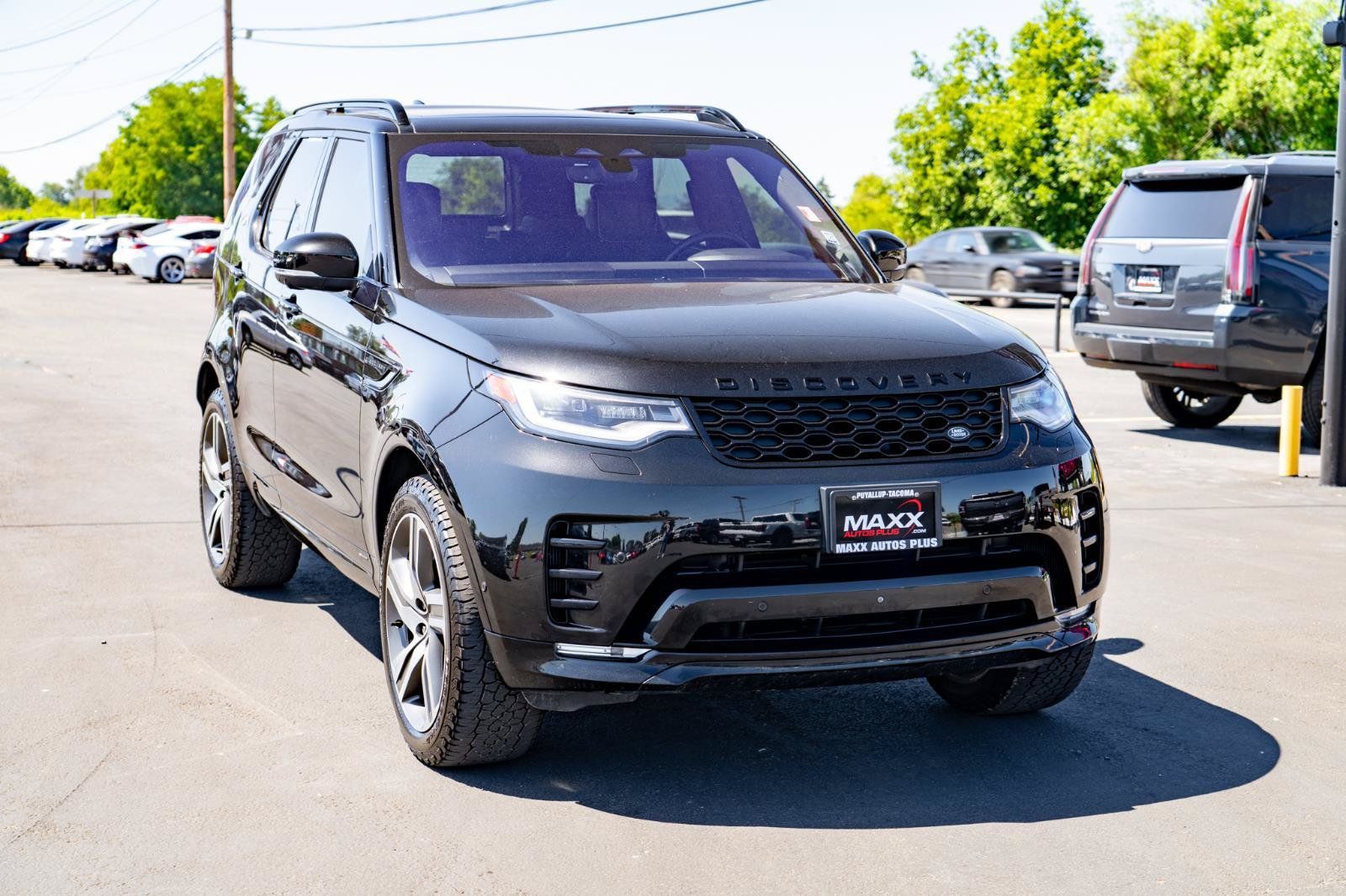 Used 2022 Land Rover Discovery HSE R-Dynamic AWD/4WD image 2