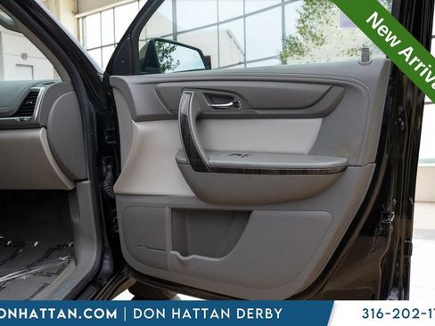 Used 2017 GMC Acadia Limited SLT FWD image 26