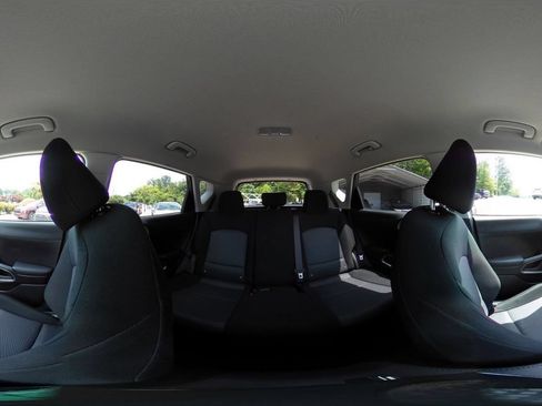 Used 2025 Kia Soul LX w/ LX Technology Package FWD image 38