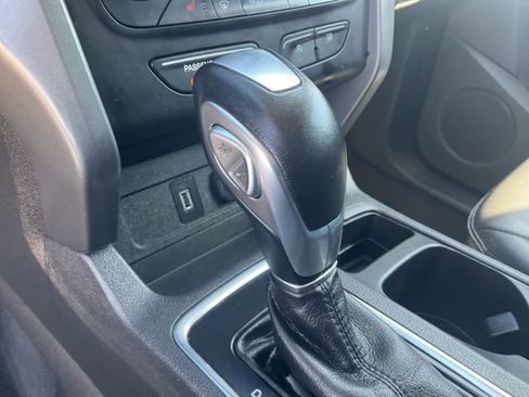 Used 2019 Ford Escape SEL image 23