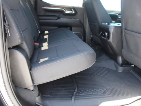 Used 2024 Chevrolet Silverado 1500 LT Trail Boss w/ Protection Package AWD/4WD image 19
