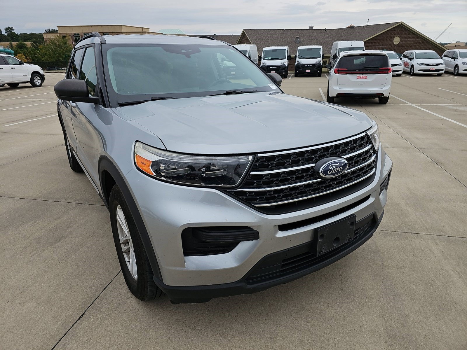 Used 2020 Ford Explorer XLT AWD/4WD image 8