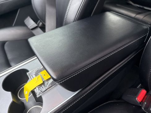 Used 2024 Tesla Model Y Long Range image 34