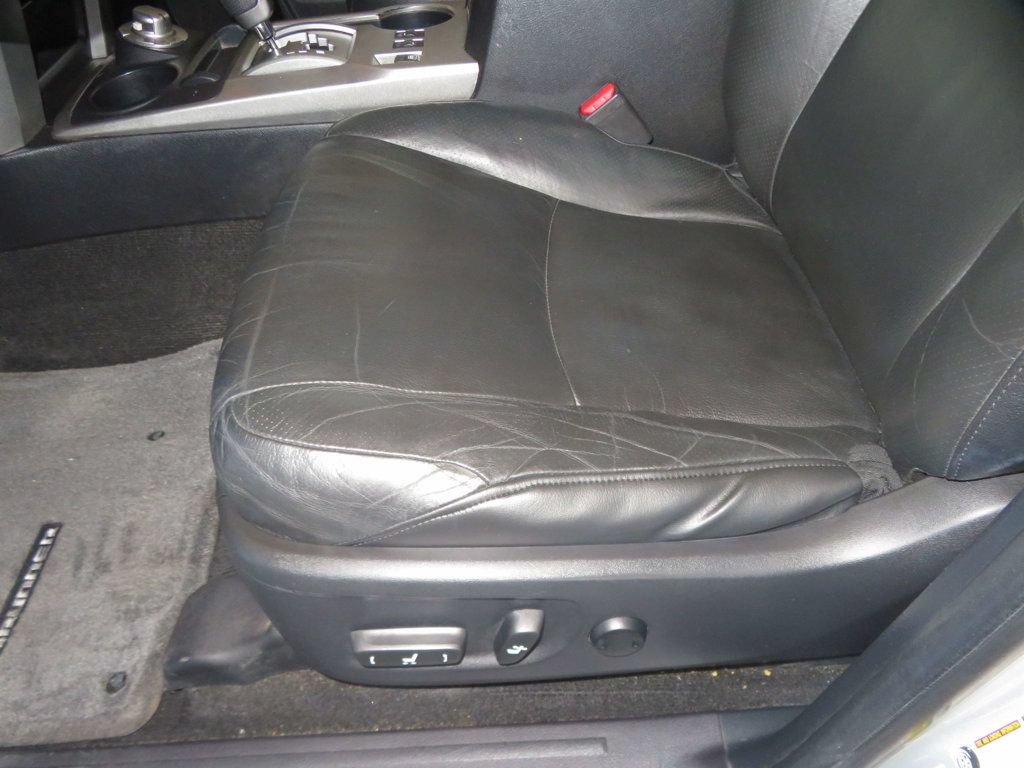 Used 2011 Toyota 4Runner Limited AWD/4WD image 18