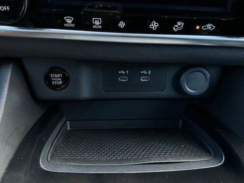 Used 2025 Nissan Rogue SV image 25