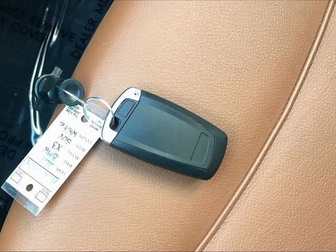 Used 2017 BMW X3 xDrive28i image 14