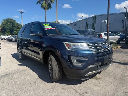 Used 2017 Ford Explorer Limited AWD/4WD image 3