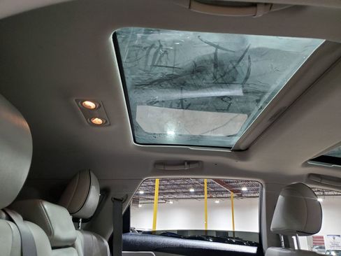 Used 2012 Toyota Venza Limited image 21