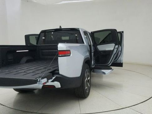 Used 2023 Rivian R1T Adventure image 12