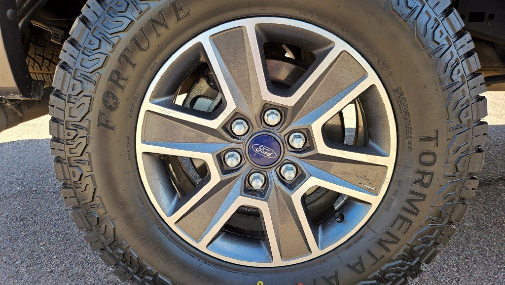 Used 2017 Ford F150 XLT w/ Equipment Group 302A Luxury AWD/4WD image 15