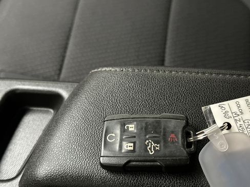 Used 2021 Chevrolet Silverado 1500 Custom image 35