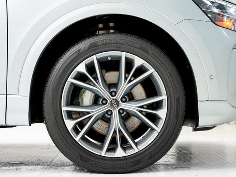 Certified 2025 Audi Q8 Premium Plus w/ Premium Plus Package image 26