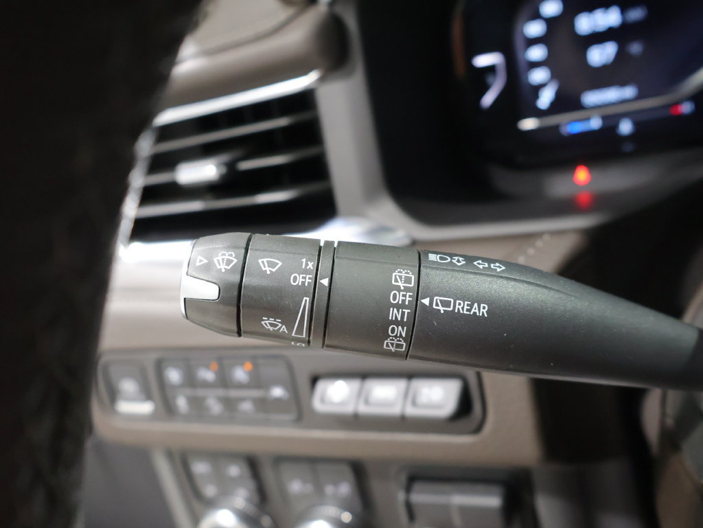 Used 2024 GMC Yukon XL Denali w/ Denali Reserve Package AWD/4WD image 38