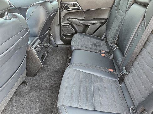 Used 2025 Mitsubishi Outlander SE AWD/4WD image 20