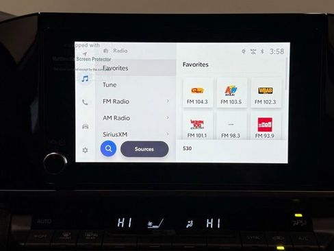 Used 2025 Toyota Camry SE image 25