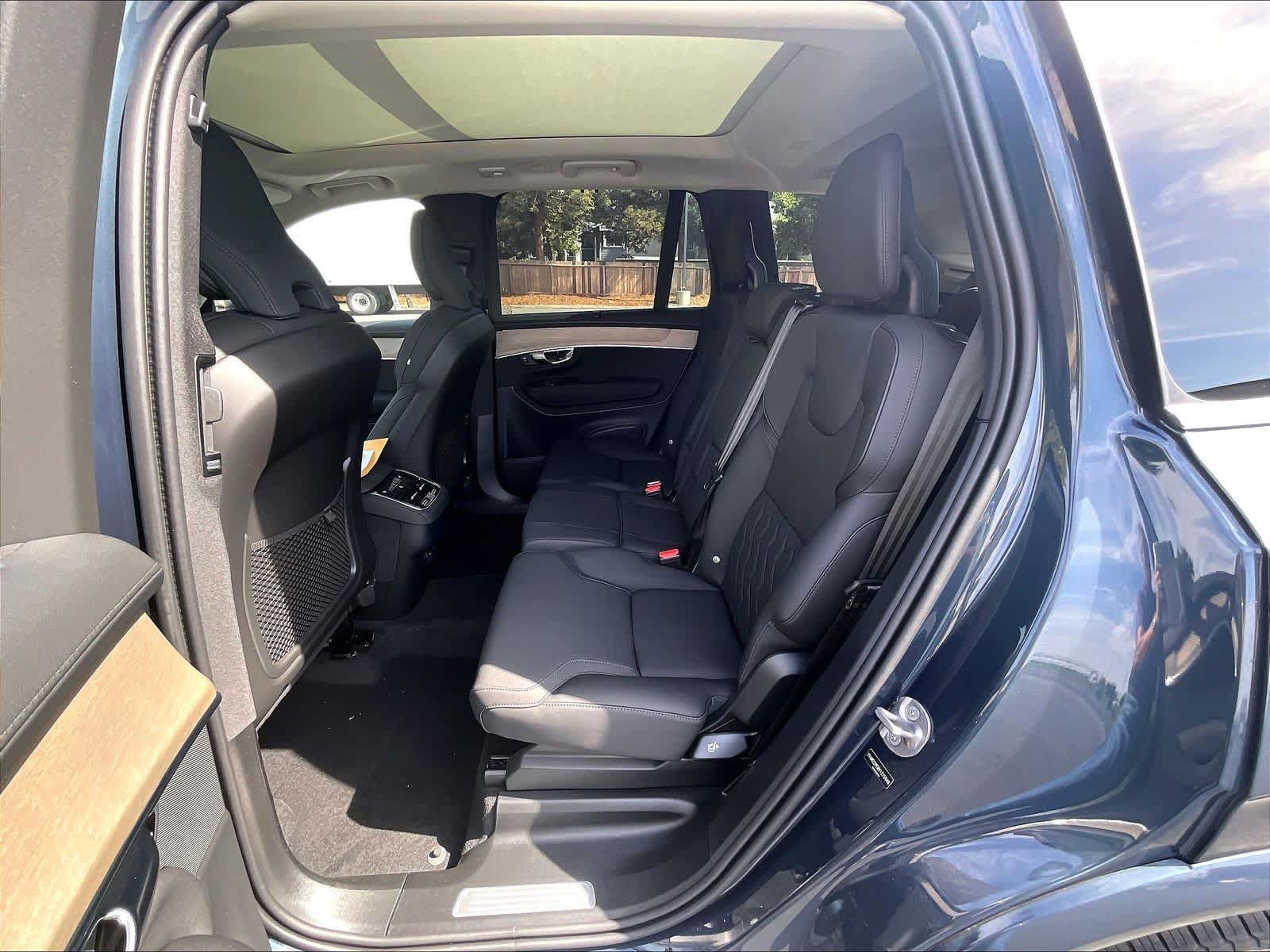New 2027 Volvo XC90 B5 Plus AWD/4WD image 12