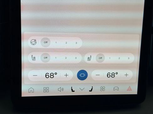 New 2026 Volvo EX30 Ultra w/ Climate Package image 17