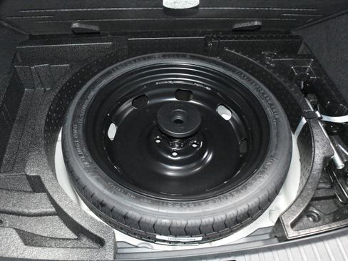 New 2026 Volkswagen Taos S image 23