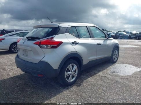 Used 2020 Nissan Kicks S FWD image 4
