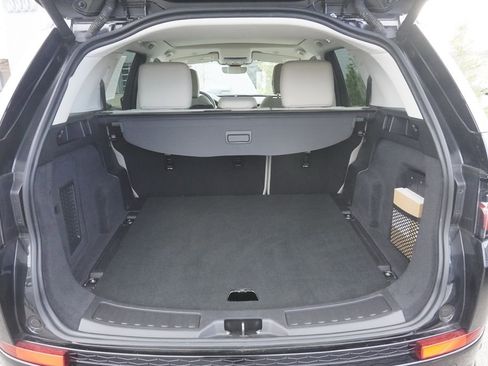 Used 2025 Land Rover Discovery Sport S image 31