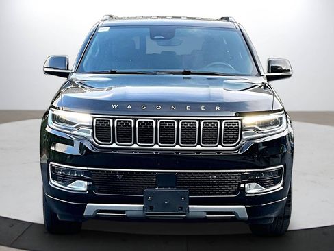 Certified 2024 Jeep Wagoneer L Series II w/ Flexible Seating Group AWD/4WD image 3